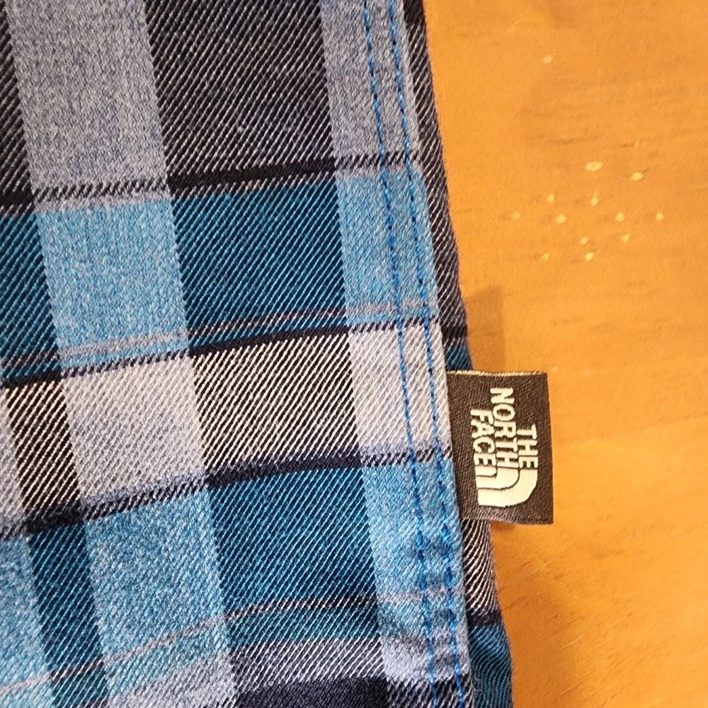 The North Face Plaid Shirt Mens‎ Large Blue Long Sleeve Button Up Casual Work